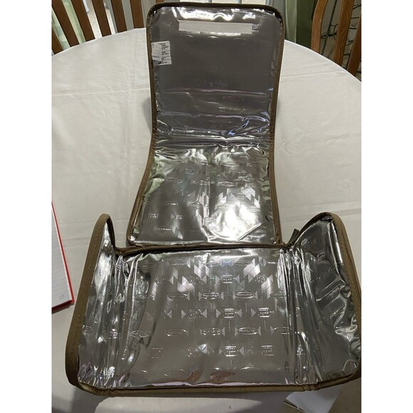 Rachael Ray Casserole Tote Insulated For Heat Zip Closure Folds Flat Wipe Clean - Picture 10 of 16